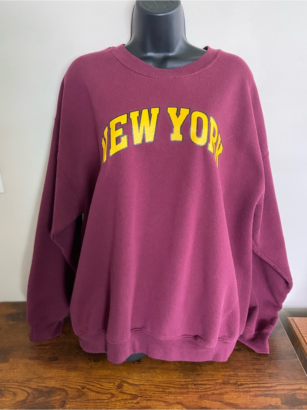 Gildan Maroon Crewneck Sweatshirt with Yellow "New York" Graphic - Men